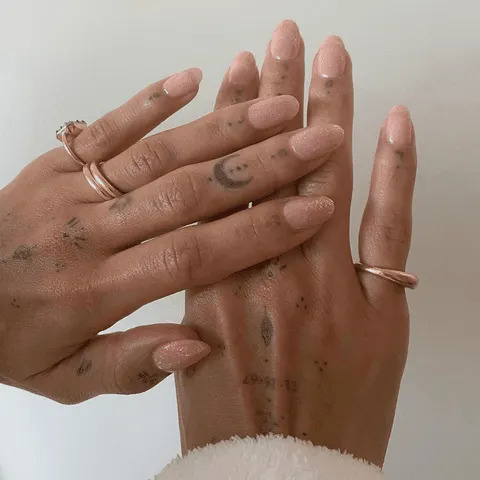 Subtle Shimmer Medium Oval Nails — Bubble Bath Nails