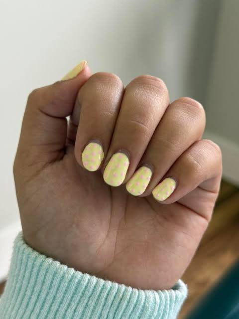 Subtle Shimmer Milky Pink Round Nails Subtle Shimmer Milky Pink Round Nails
