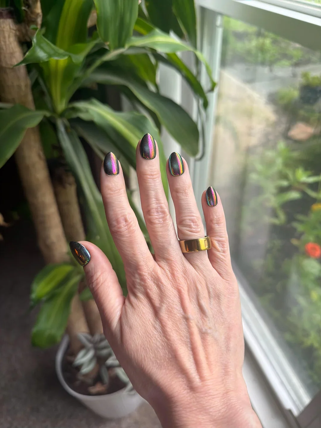 23 Chrome Nails For Modern Elegant Manicure Looks