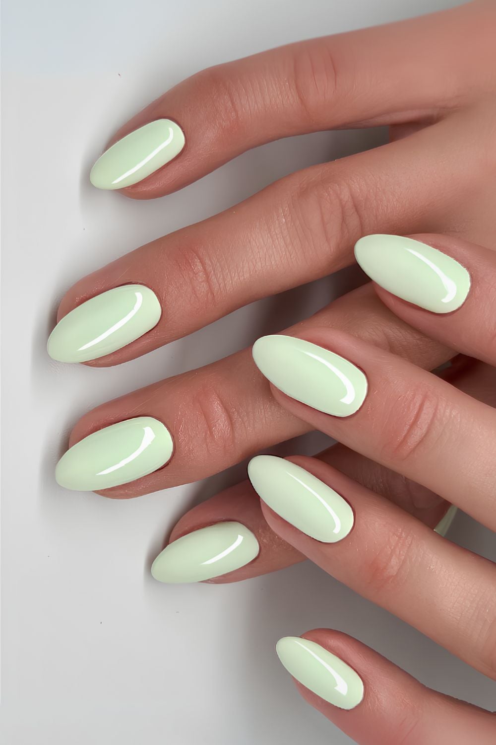Glossy Mint Green Oval Nails Glossy Mint Green Oval Nails — Mint Green Nails