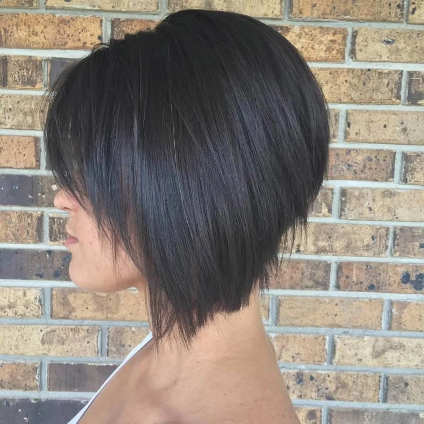 27 Stacked Angled Bob Haircuts for Modern Women