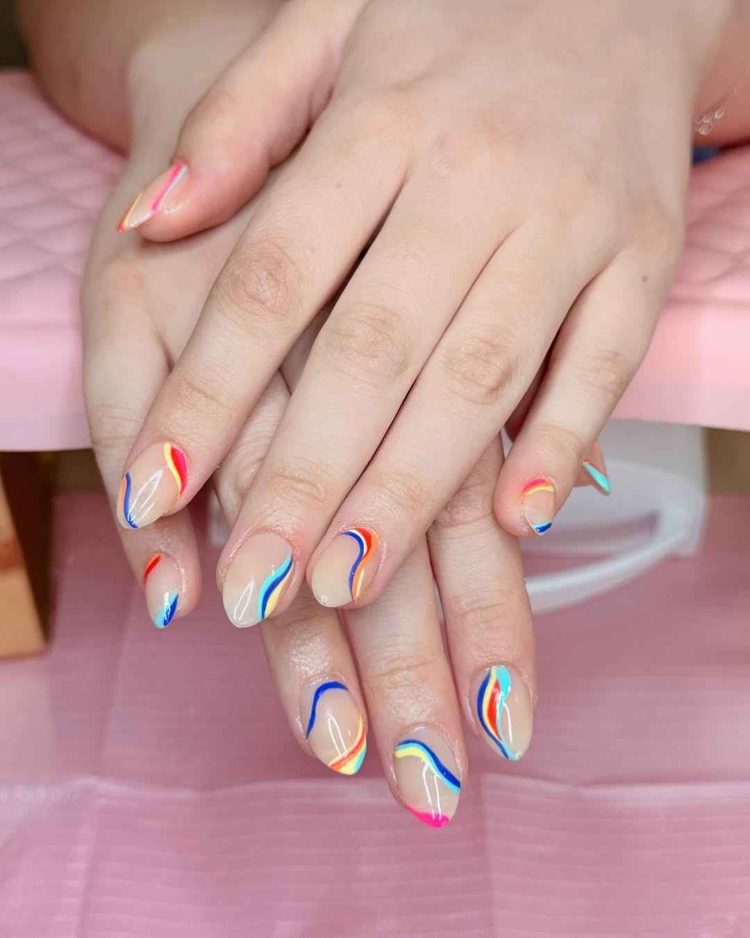 Glossy Visual Idea Glossy Visual Idea — Abstract Nails