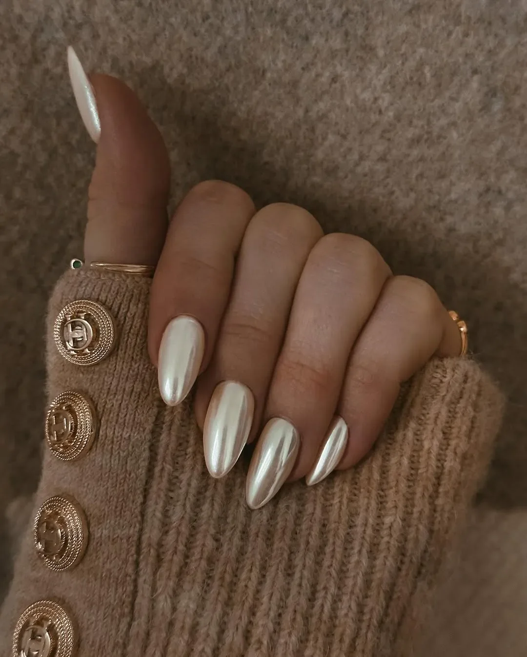 29 Elegant Pearl Chrome Nails: The Elegant Manicure Trend Taking Over Pinterest