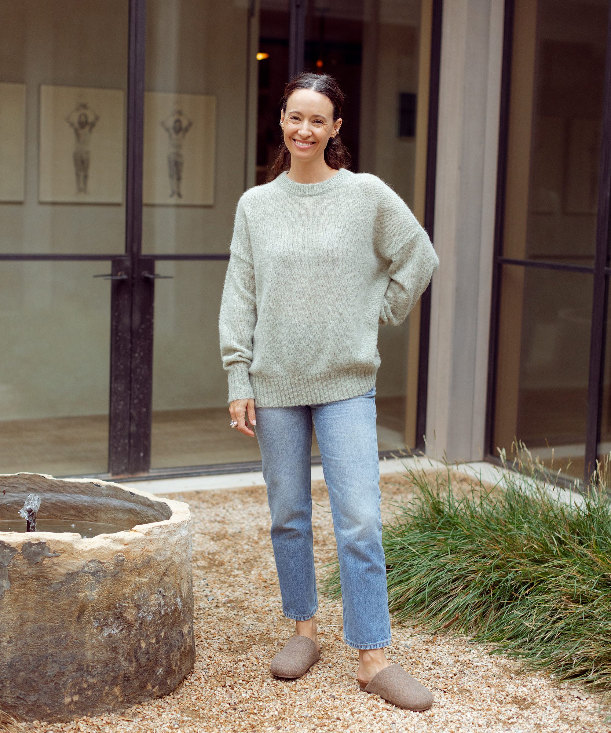Casual Loungewear Outfit Idea Casual Loungewear Outfit Idea — Capsule Wardrobe