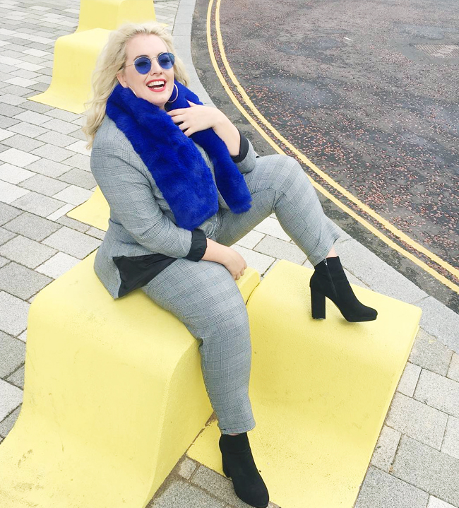 Grey Plaid Blazer Suit with Blue Faux Fur Scarf — Curvy Outfits