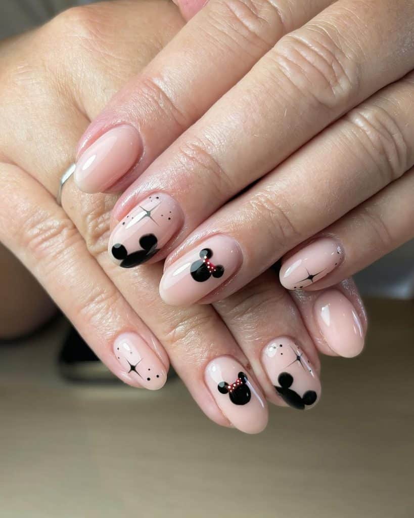 Mickey Heads with Tiny Bows — Disney Nails