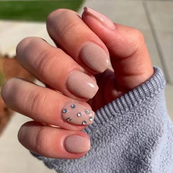 Matte Glossy Rhinestones Visual Idea — Short Coffin Nails