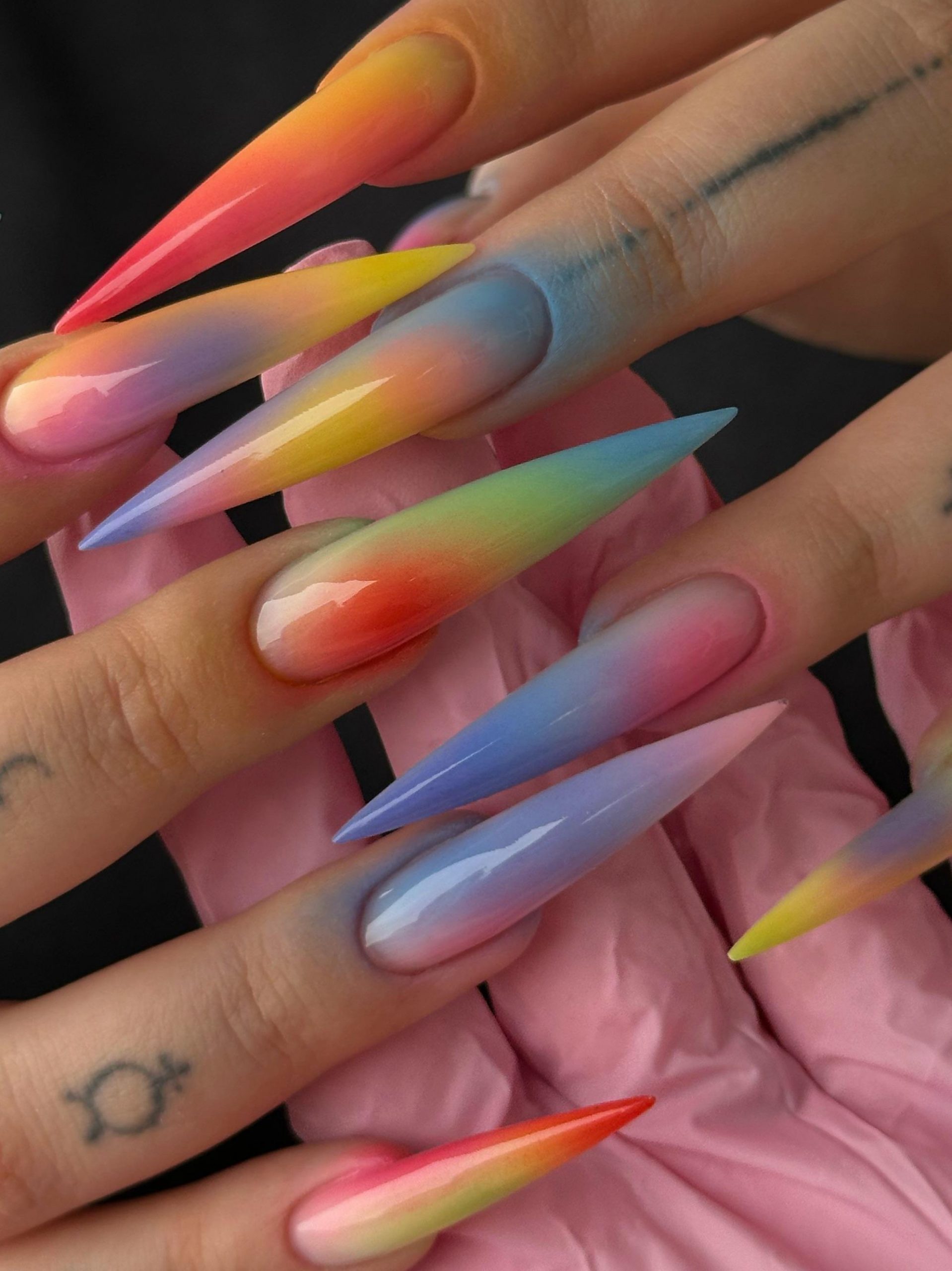 Vibrant Rainbow Gradient Extra-Long Stilettos — Airbrush Nails