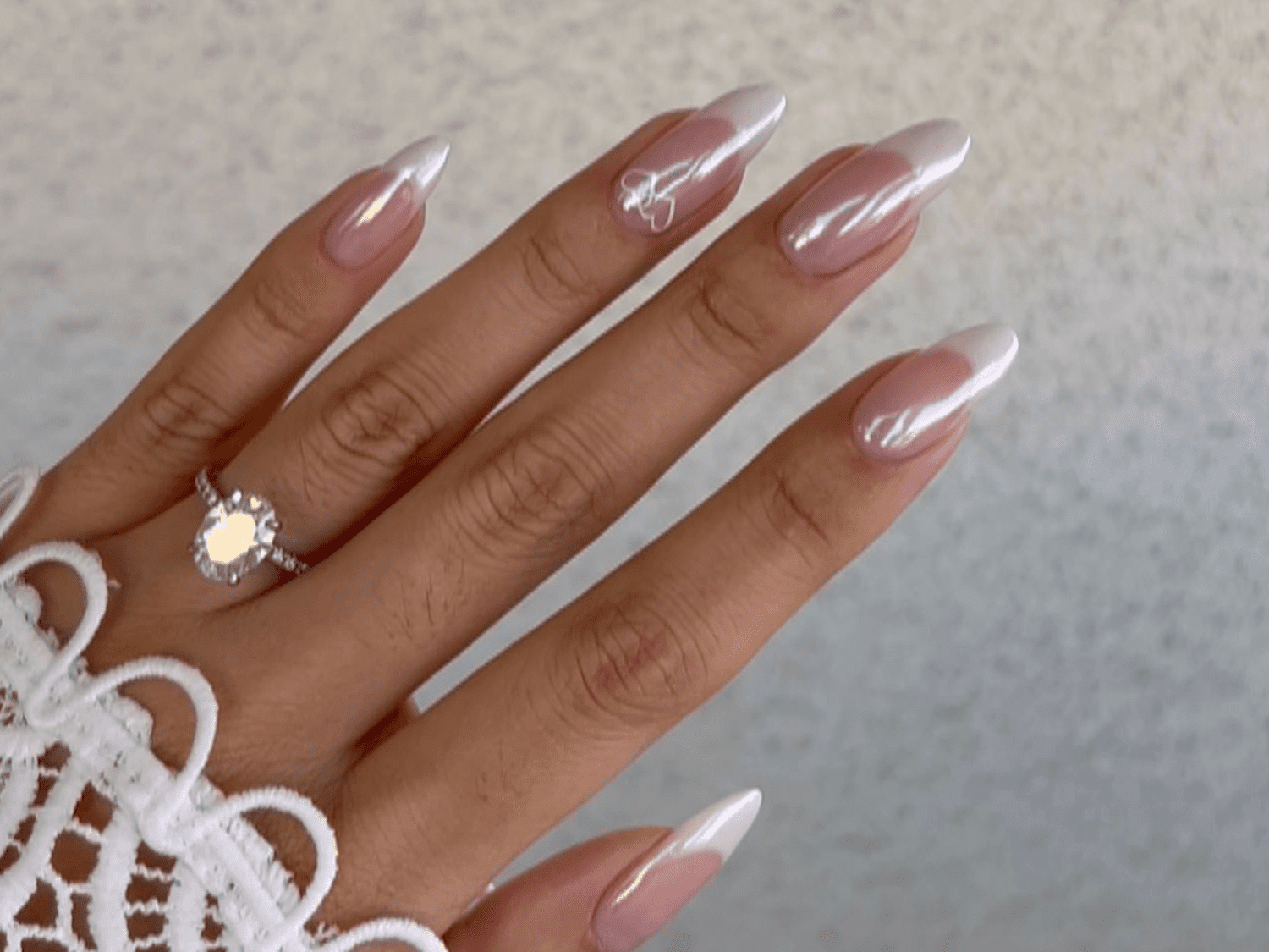 Elegant Luxurious Flawless Silver Chrome French Almonds Elegant Luxurious Flawless Silver Chrome French Almonds — Chrome French Tip Nails