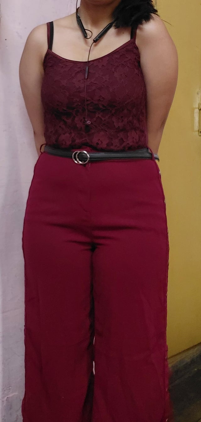 Emphasizing Curves with High-Waisted Wide-Leg Trousers Emphasizing Curves with High-Waisted Wide-Leg Trousers — Outfits for Pear Shape