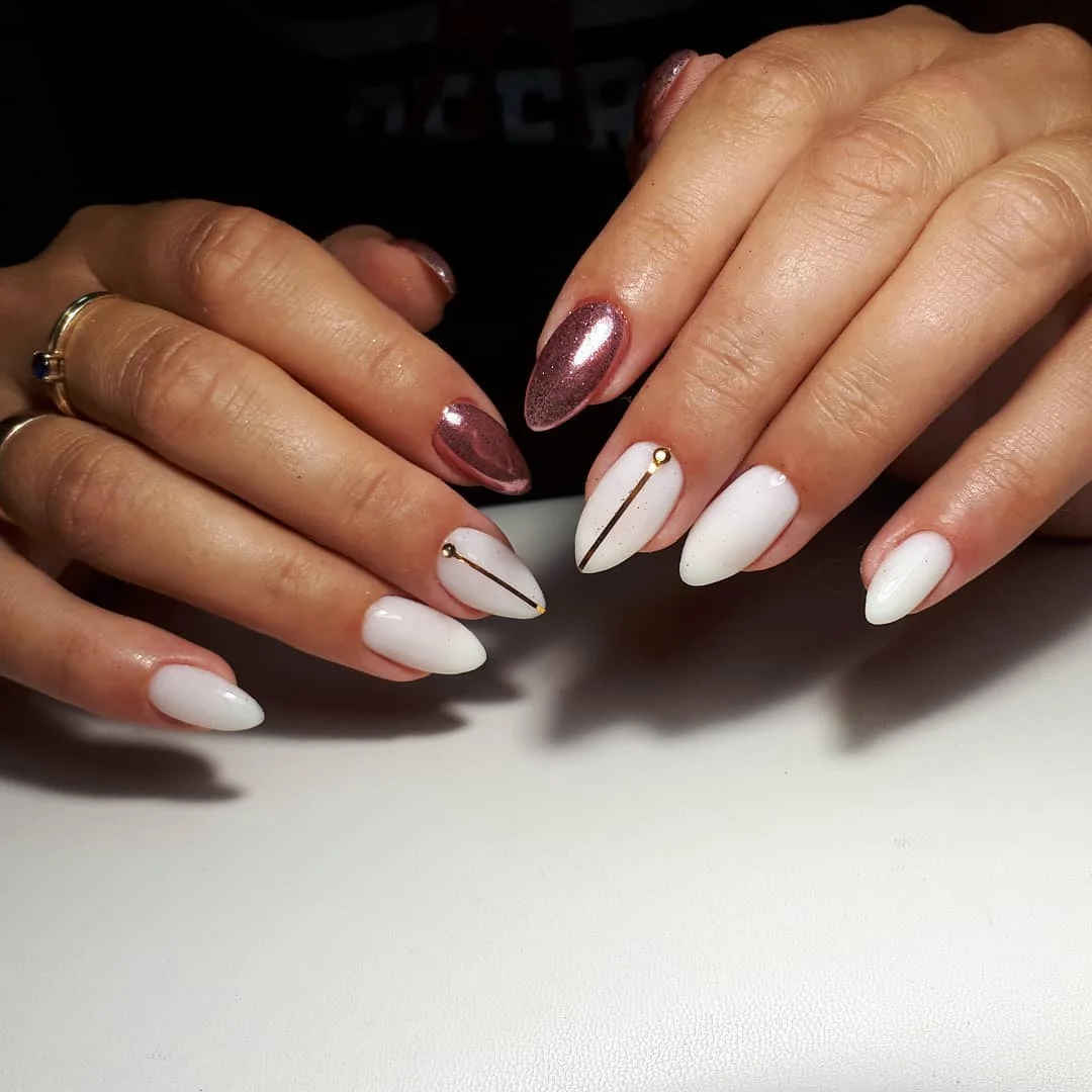 30 Elegant Milky Oval Nails With a Glossy Shine for a Timeless, Feminine Manicure Look