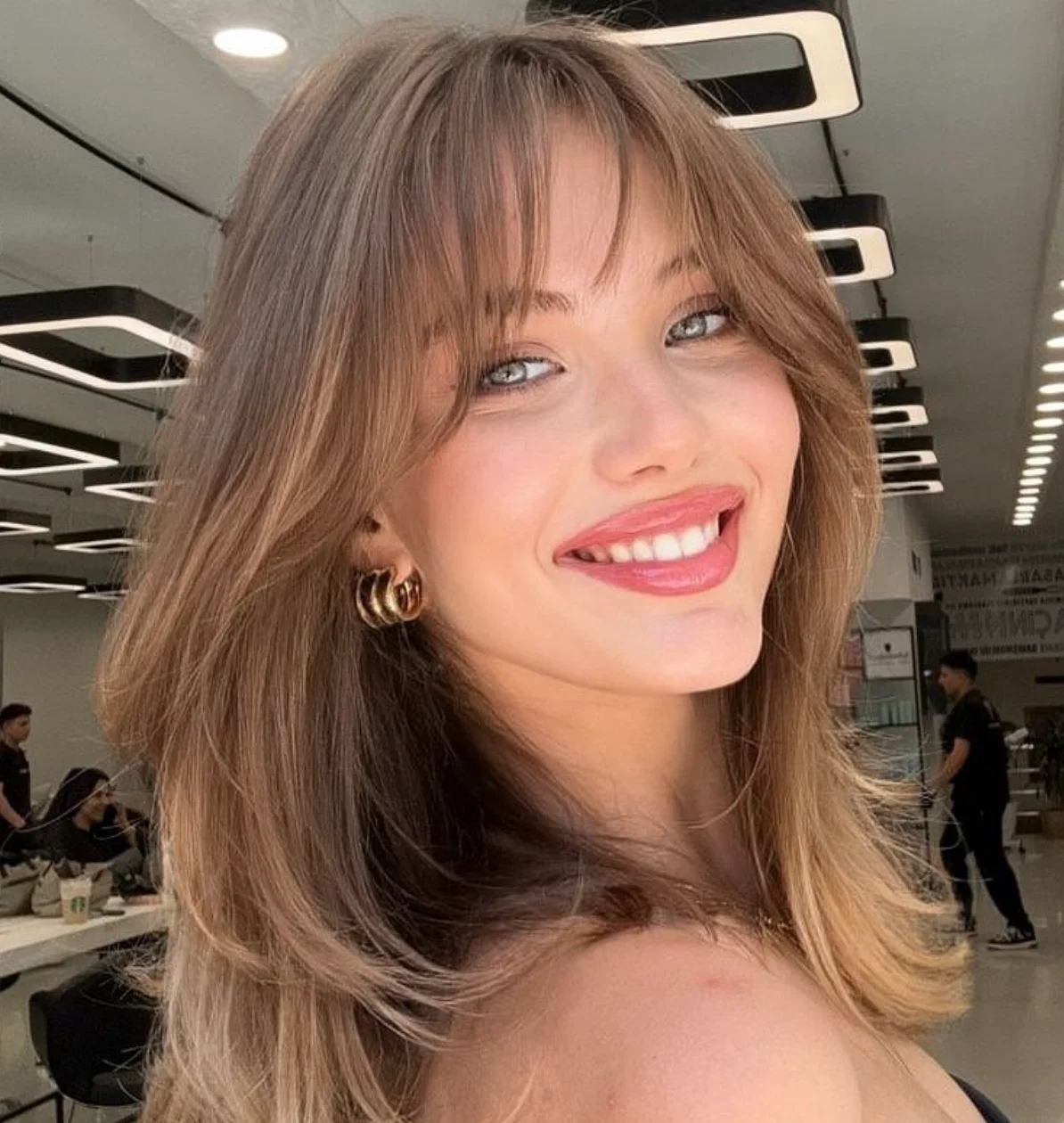 Curtain Bangs for Round Faces: 25 Flattering Ideas for 2026