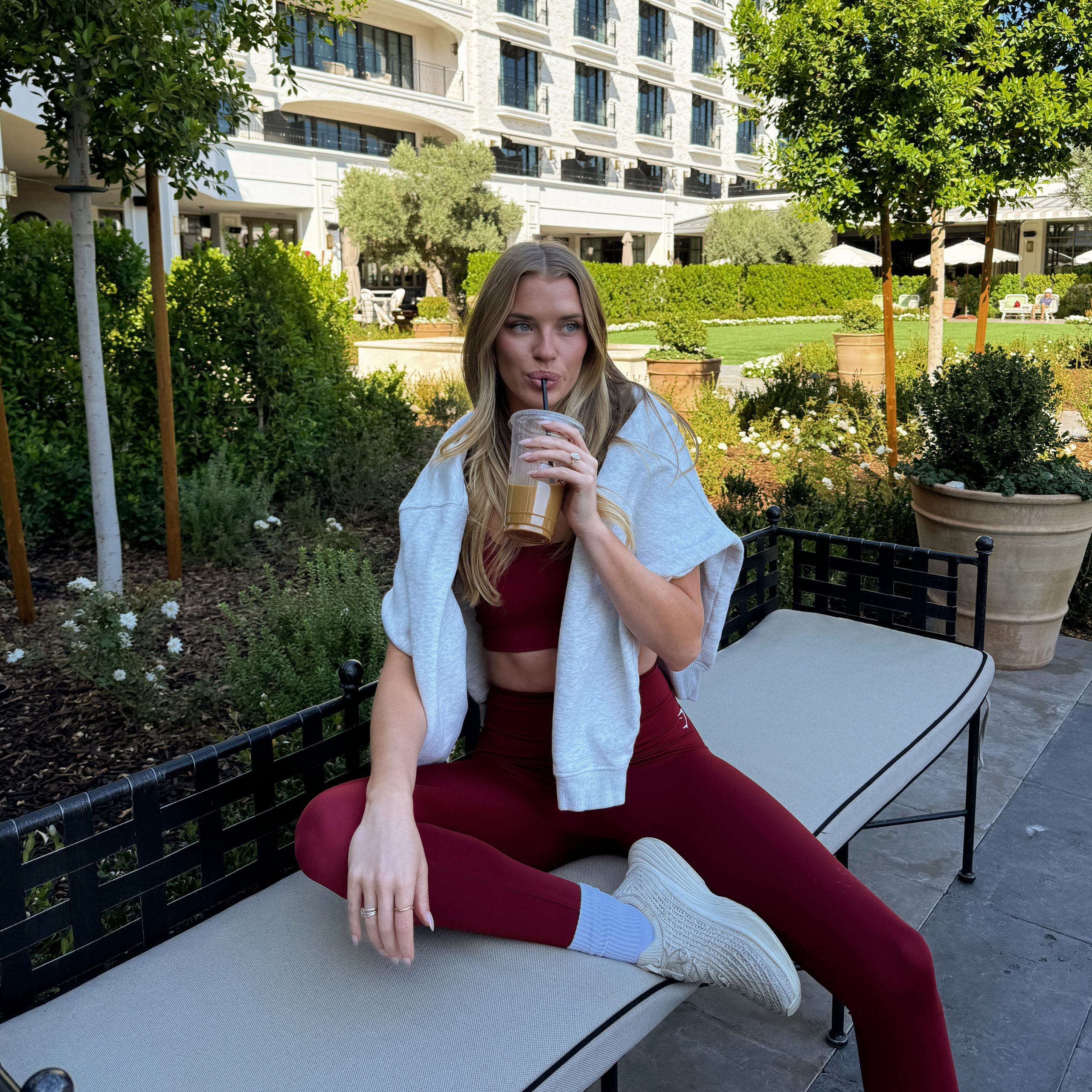 Activewear Set with Draped Sweatshirt for Casual Comfort Activewear Set with Draped Sweatshirt for Casual Comfort — Lazy Day Outfits