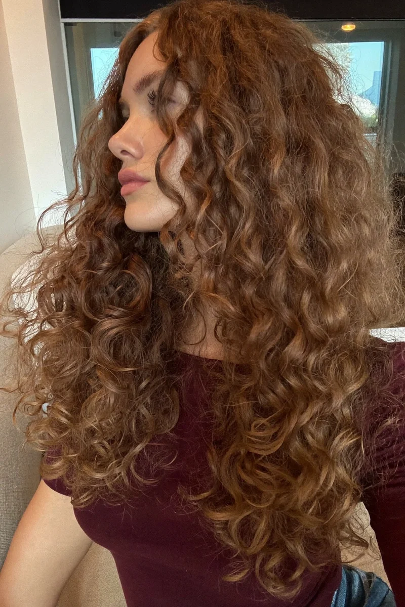27 Long Wavy Hairstyles with Layers to Try in 2026