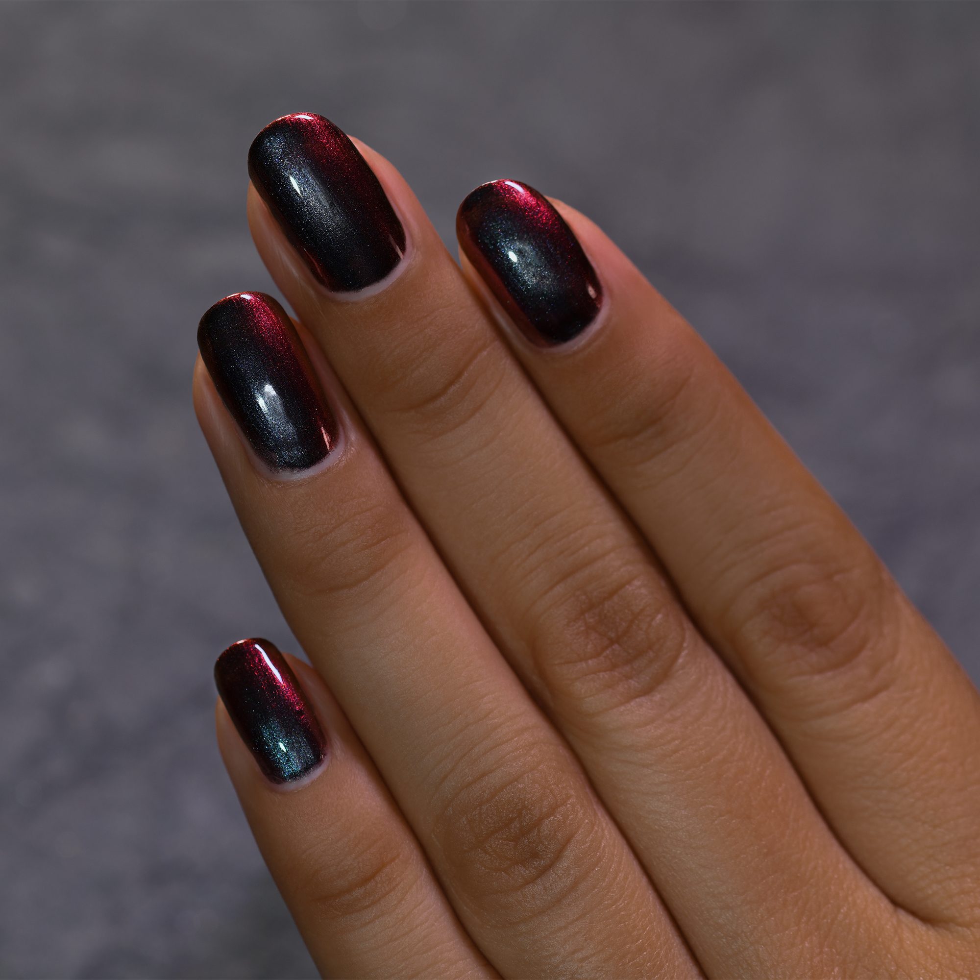 Glossy Black to Red Ombre Oval Nails Glossy Black to Red Ombre Oval Nails — Red and Black Nails