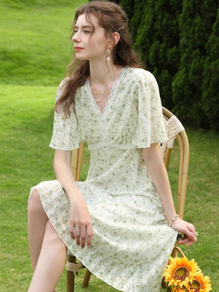 Short Sleeve Floral Dress With Lace Trim Outfit Idea — Cottagecore Outfits