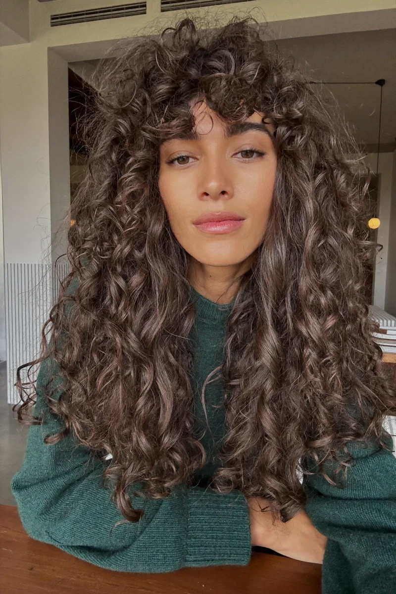 27 Long Wavy Hairstyles with Layers to Try in 2026