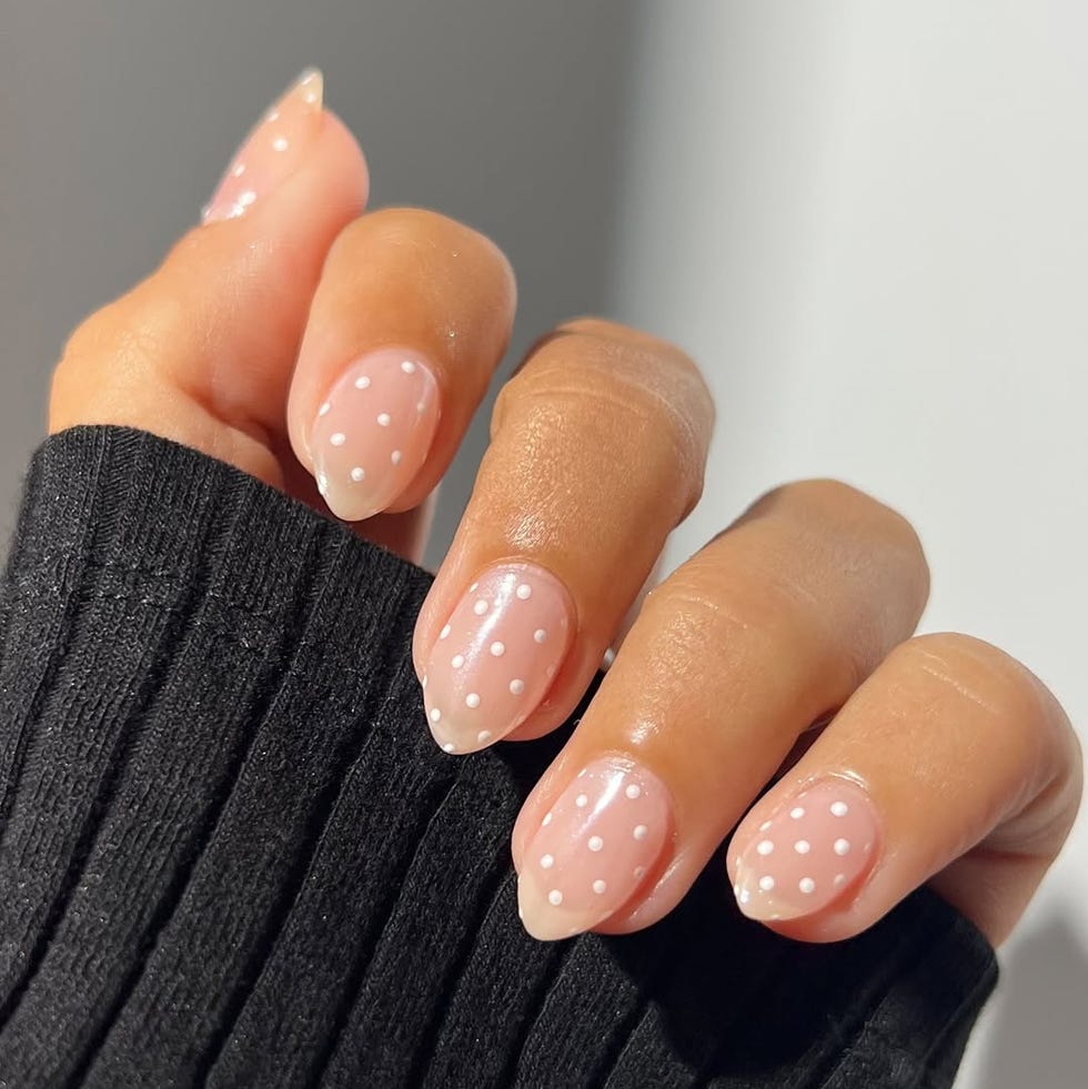 White Polka Dots Visual Idea White Polka Dots Visual Idea — Engagement Nails
