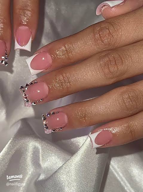 Classic Elegant Visual Idea Classic Elegant Visual Idea — Rhinestone Nails