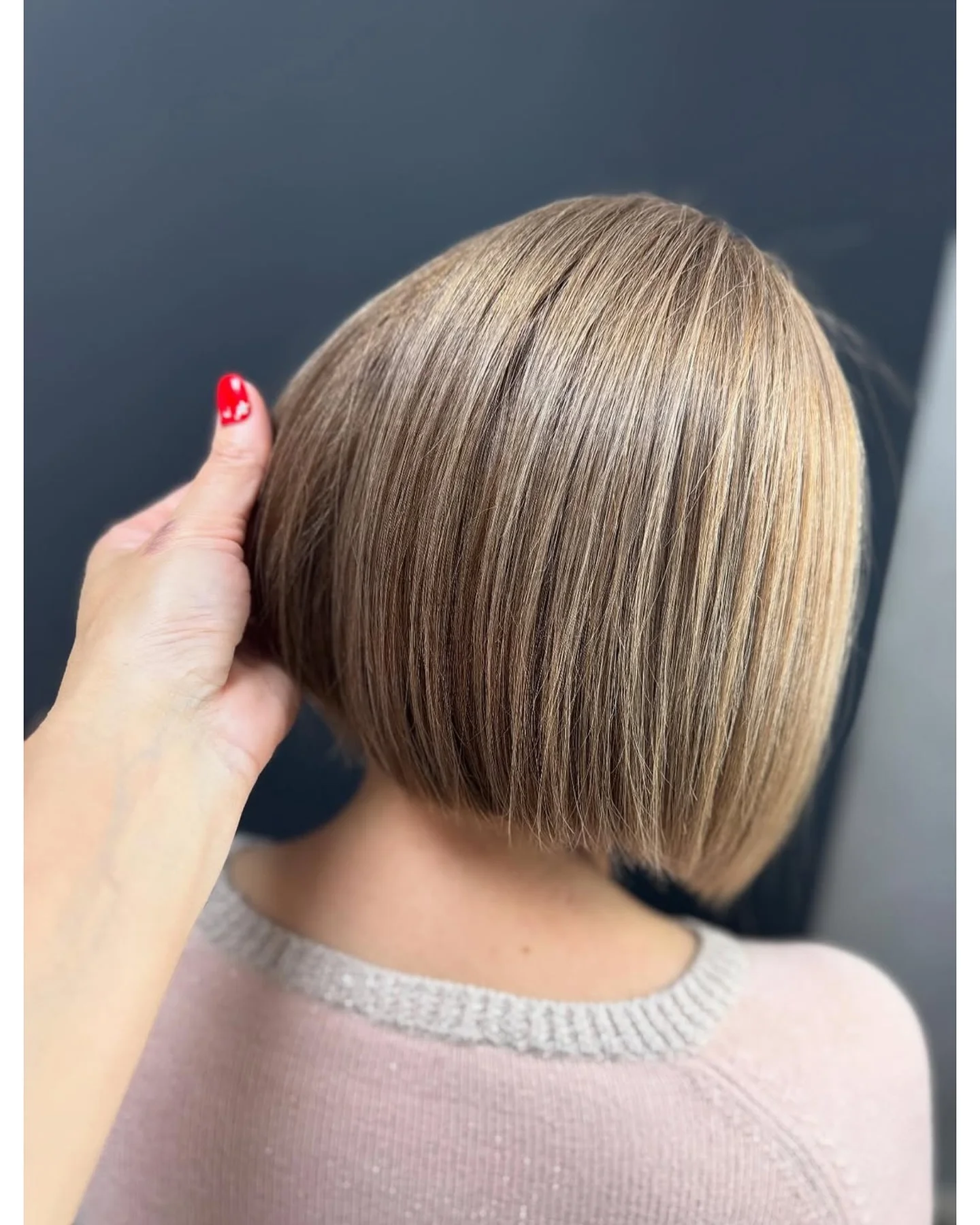 27 Stacked Angled Bob Haircuts for Modern Women