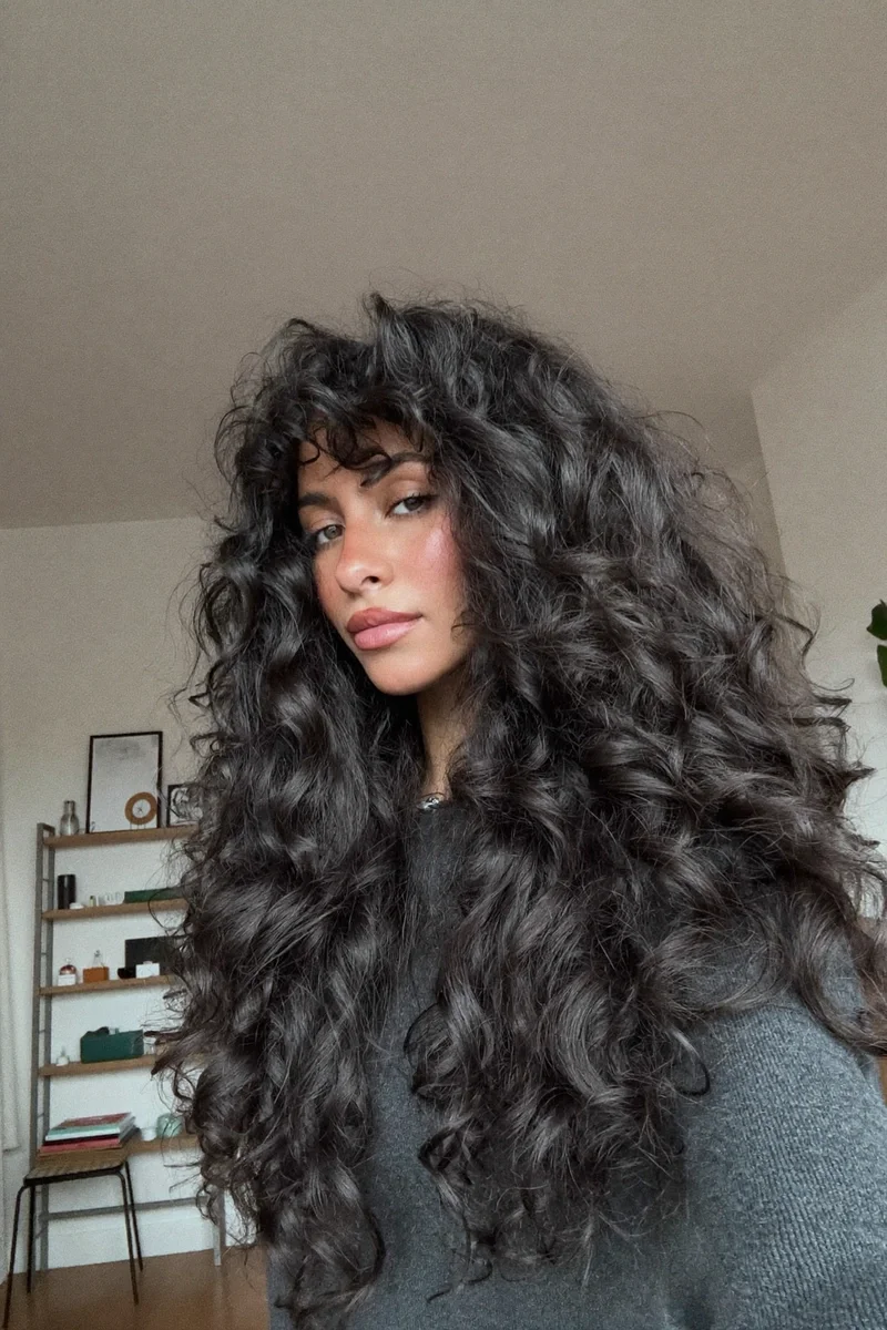 27 Long Wavy Hairstyles with Layers to Try in 2026