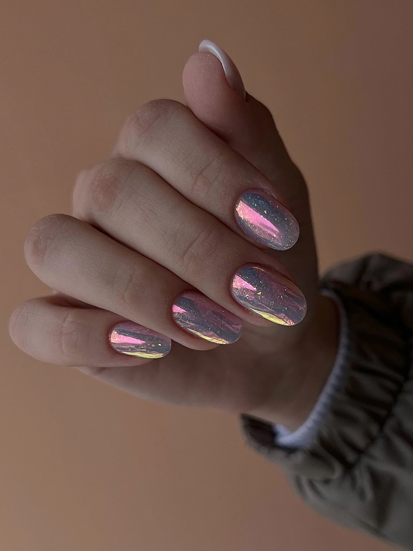 26 Pearl Nails With Iridescent Glossy Elegant Finish: The New Chic Nail Trend