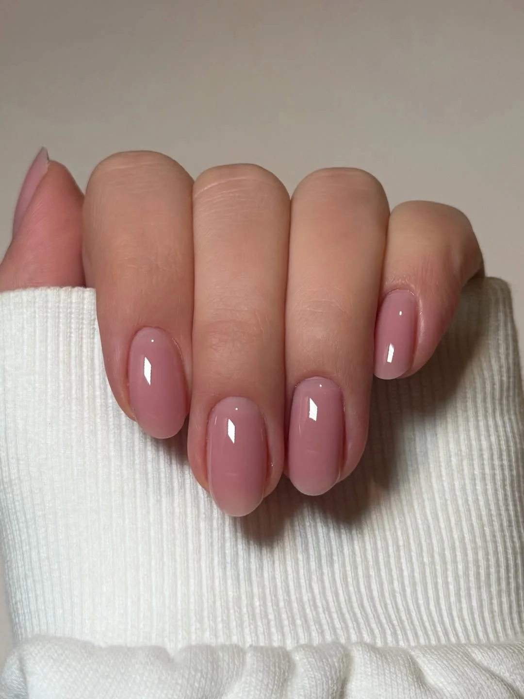 29 Clean Girl Manicure With Simple Glossy Nails