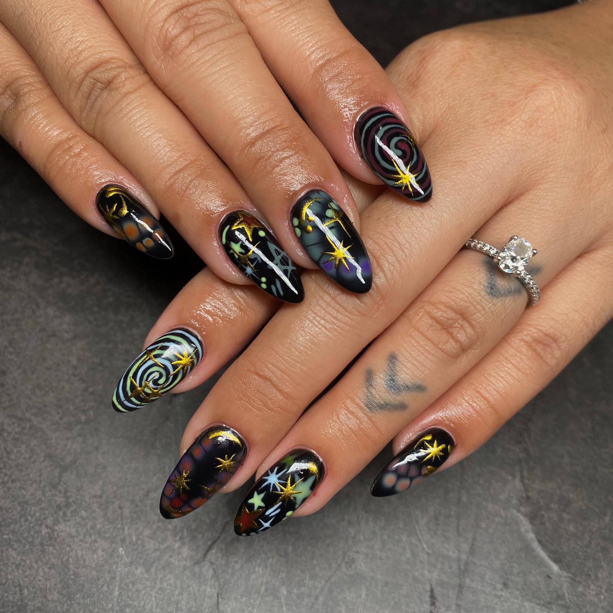 2ne1 Welcome Back concert nails 💅 : r/NailArt