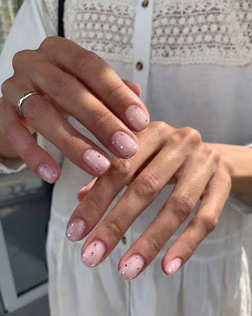 Pale Pink Glitter Dot Nails — Short Round Nails