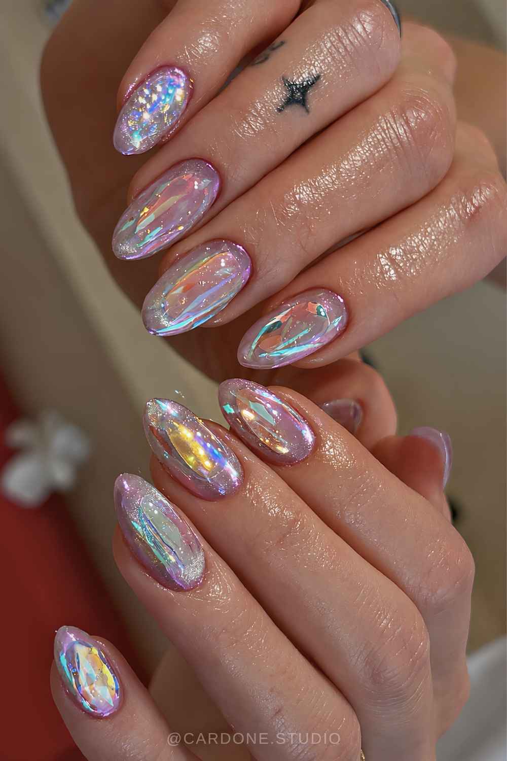 Aurora Nails: How to Wear the Dreamy Iridescent Manicure