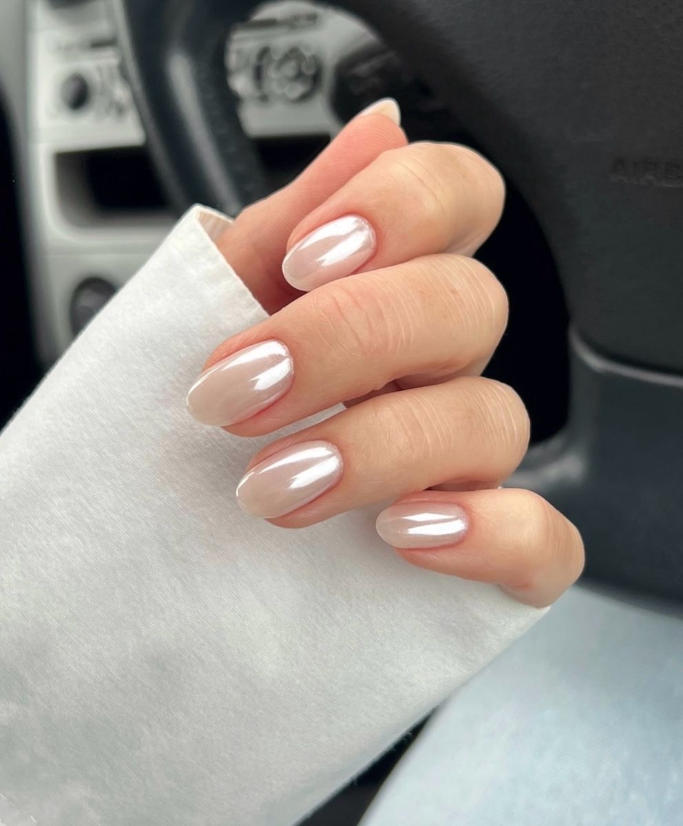Pale Nude Sophisticated Chrome Pale Nude Sophisticated Chrome — White Chrome Nails