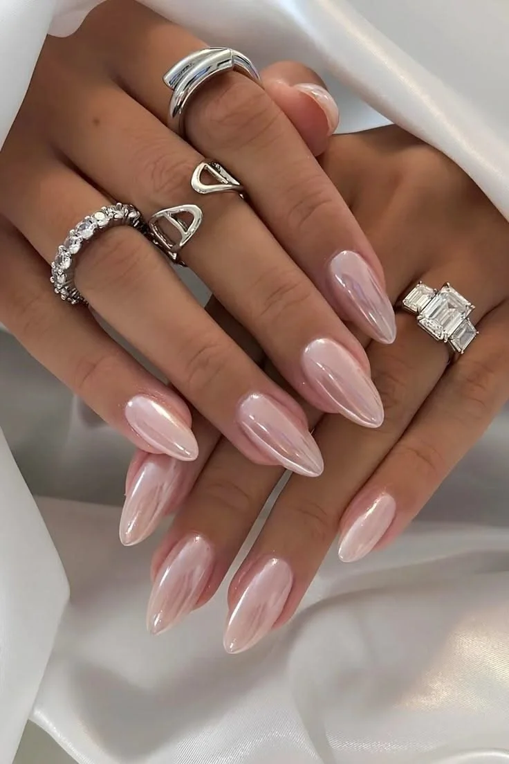 29 Elegant Pearl Chrome Nails: The Elegant Manicure Trend Taking Over Pinterest