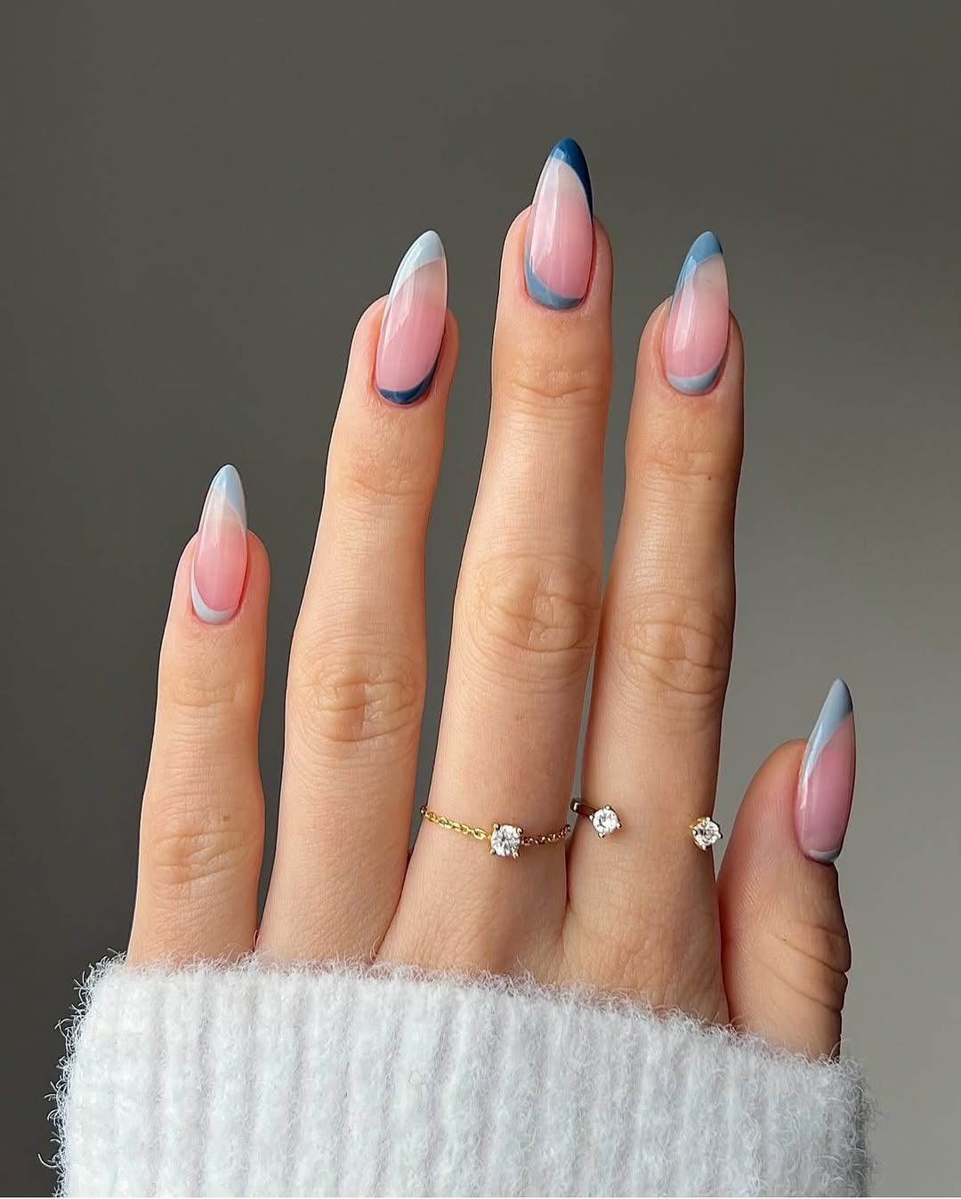 Gradient Blue White Stiletto — Reverse French Nails