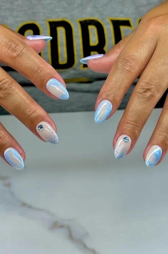 Pale Blue Gradient with Glitter and Rhinestones Pale Blue Gradient with Glitter and Rhinestones — Concert Nails