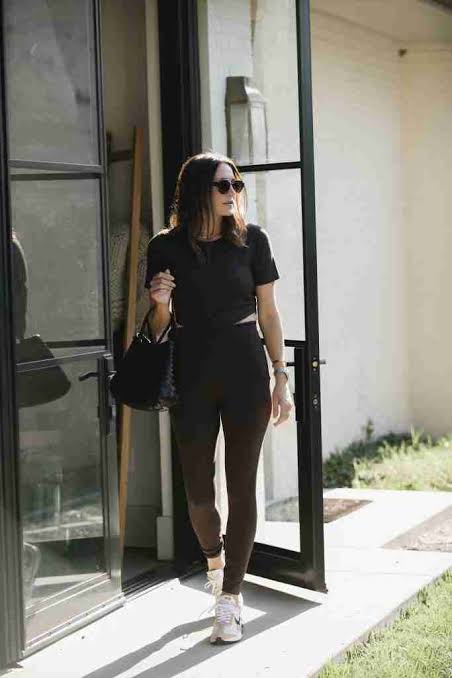 Fitted Cropped Top and Leggings for Casual Athleisure — Soccer Mom Outfits