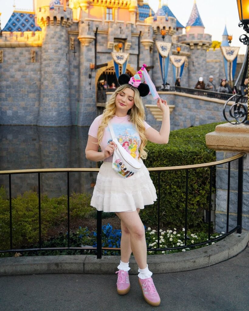 Pink Sneakers White Socks Outfit Idea Pink Sneakers White Socks Outfit Idea — Disney Outfits