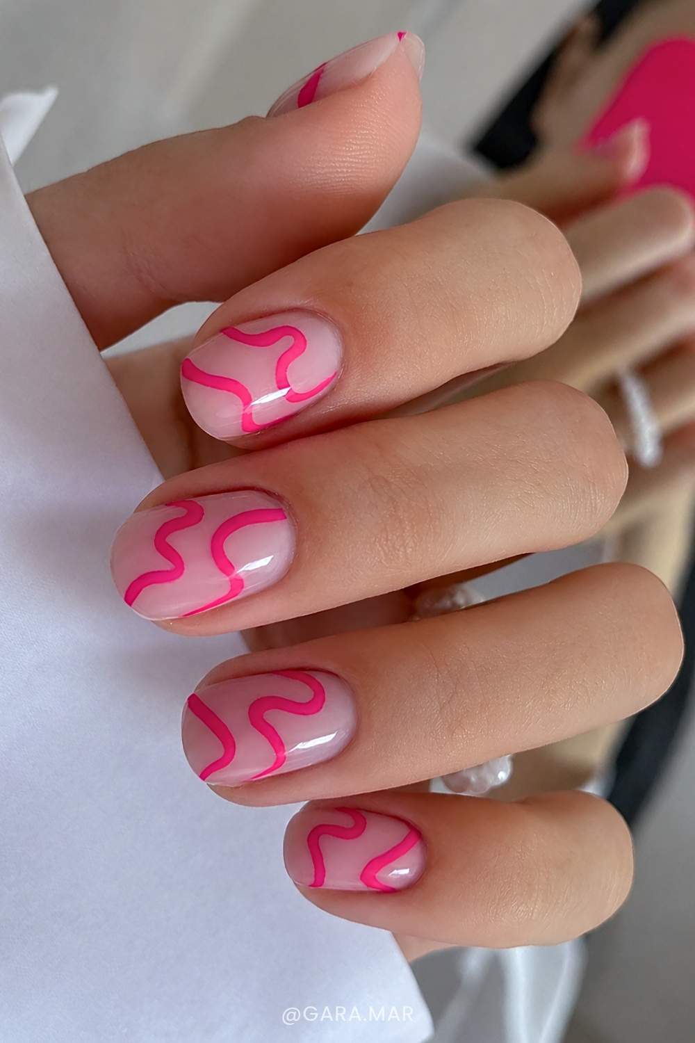 Pink Wavy Lines On Accent Nails Visual Idea Pink Wavy Lines On Accent Nails Visual Idea — Easy Nail Designs