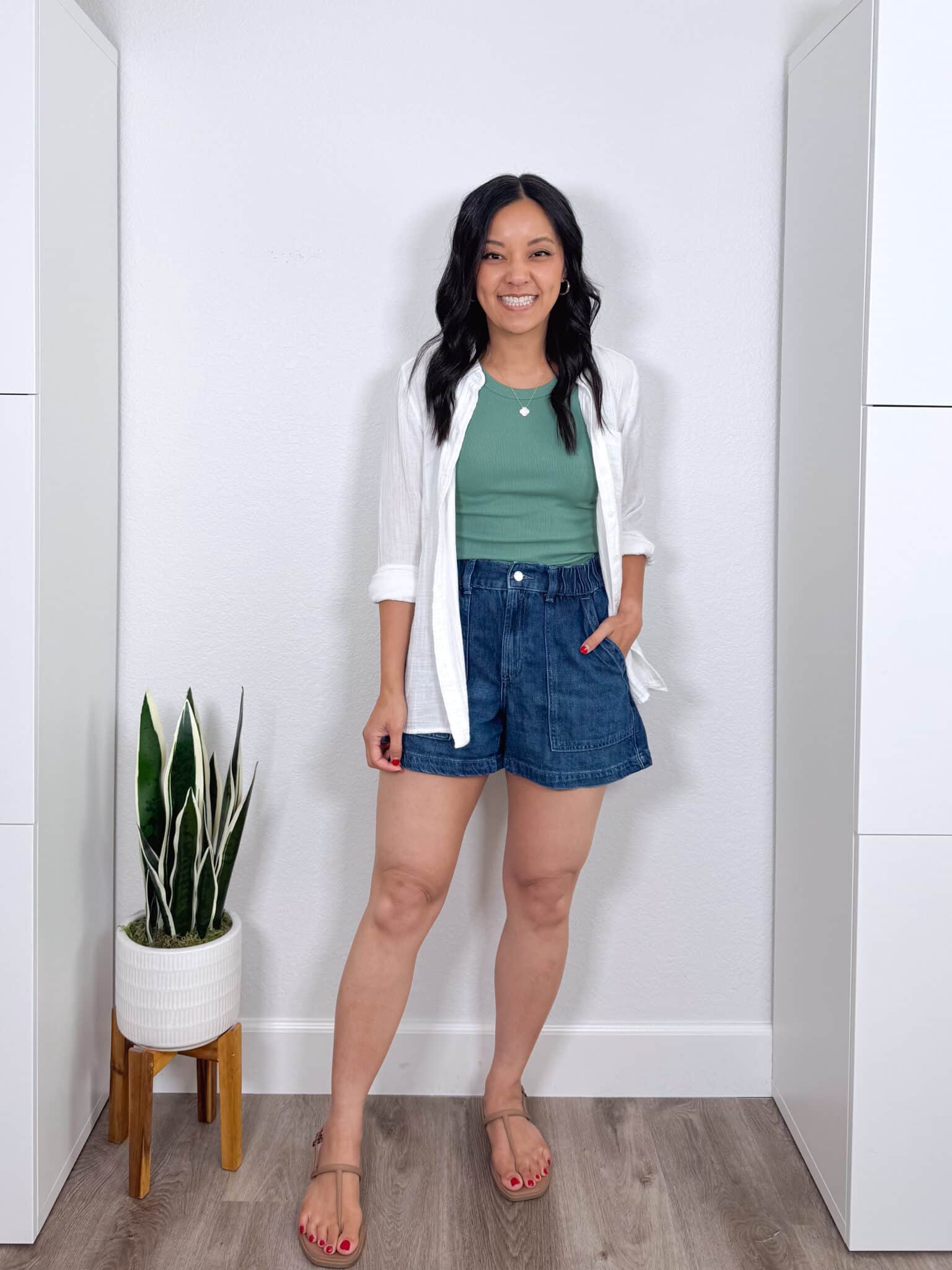 Casual Green Tank Top and Denim Shorts Casual Green Tank Top and Denim Shorts — Cute Outfits