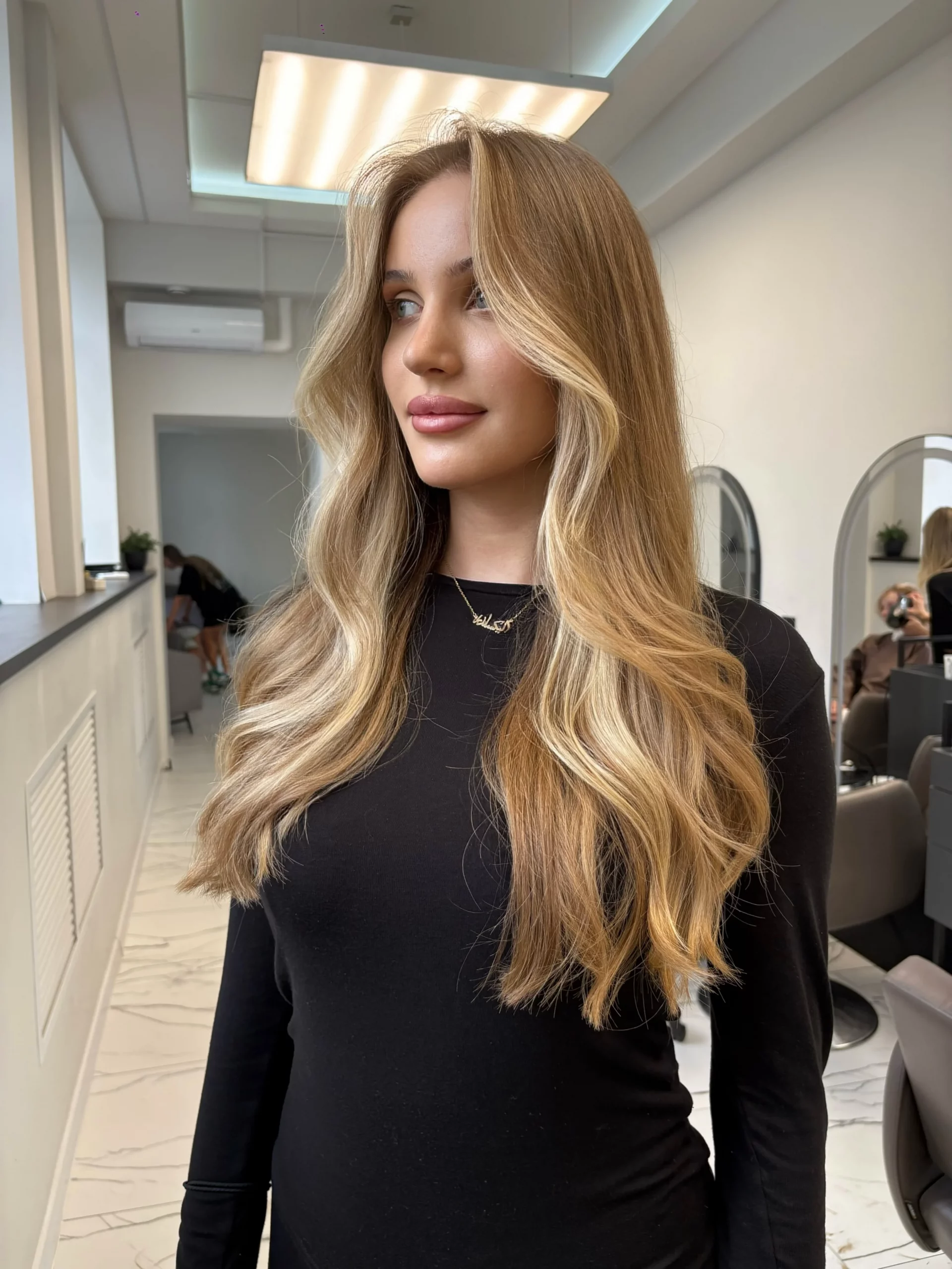 30 Halo Hair Color Ideas for a Trendy Look and a Fresh New Style