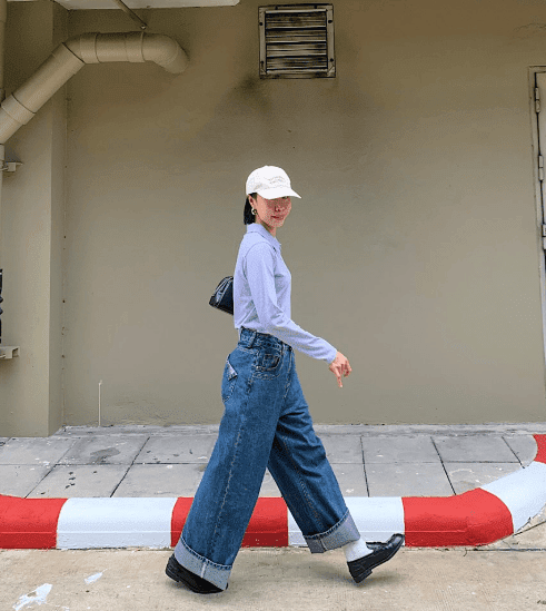 Downtown Girl Aesthetic: Wide-Leg Jeans and Loafers Downtown Girl Aesthetic: Wide-Leg Jeans and Loafers — Aesthetic Outfits