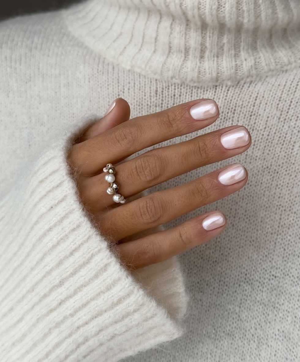 Sheer Pinkish-Nude Pearlescent Glaze Sheer Pinkish-Nude Pearlescent Glaze — Glazed Donut Nails