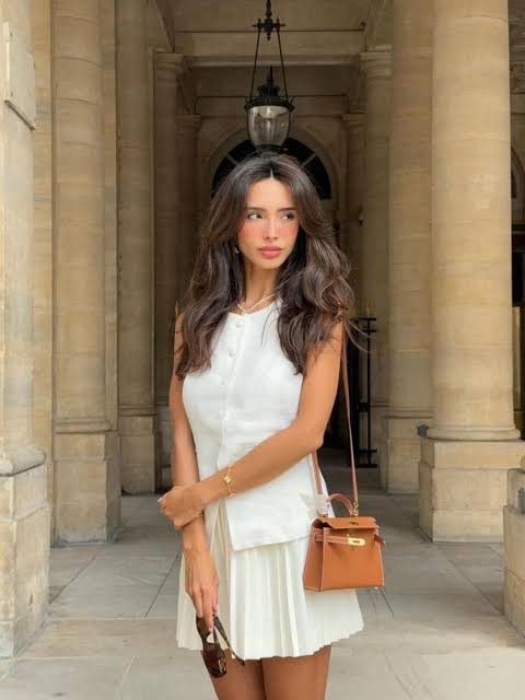 Effortless White Pleated Set with Tan Accessories Effortless White Pleated Set with Tan Accessories — Old Money Outfits