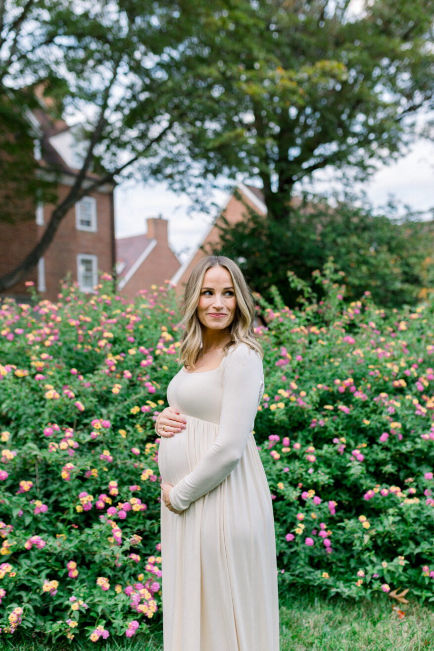 Long-Sleeve Dress Outfit Idea — Maternity Photoshoot Outfits