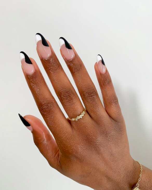 Glossy Stiletto Geometric Black and White French Nails Glossy Stiletto Geometric Black and White French Nails — Black and White Nails