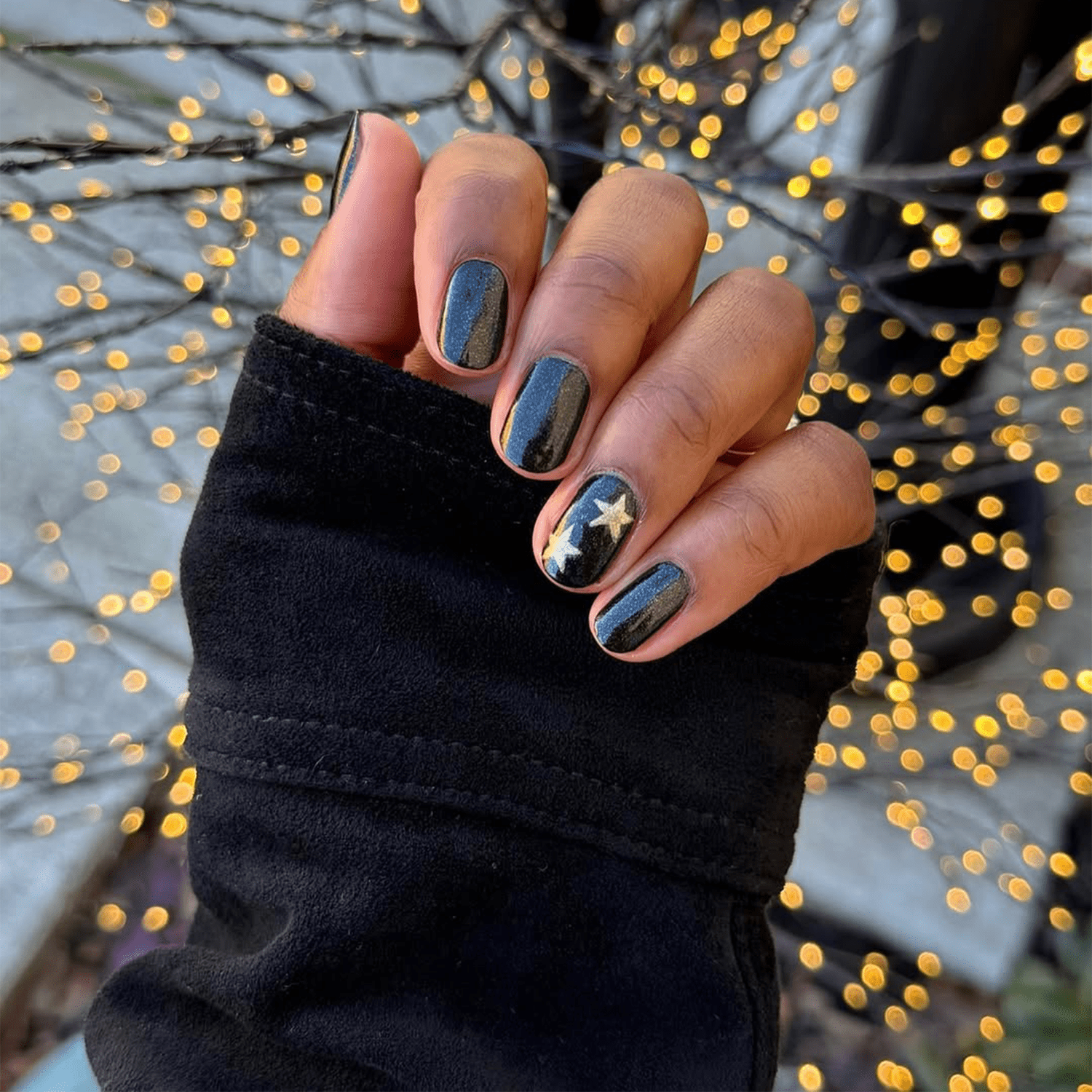 Glossy With Subtle Shimmer Visual Idea Glossy With Subtle Shimmer Visual Idea — Black Nails
