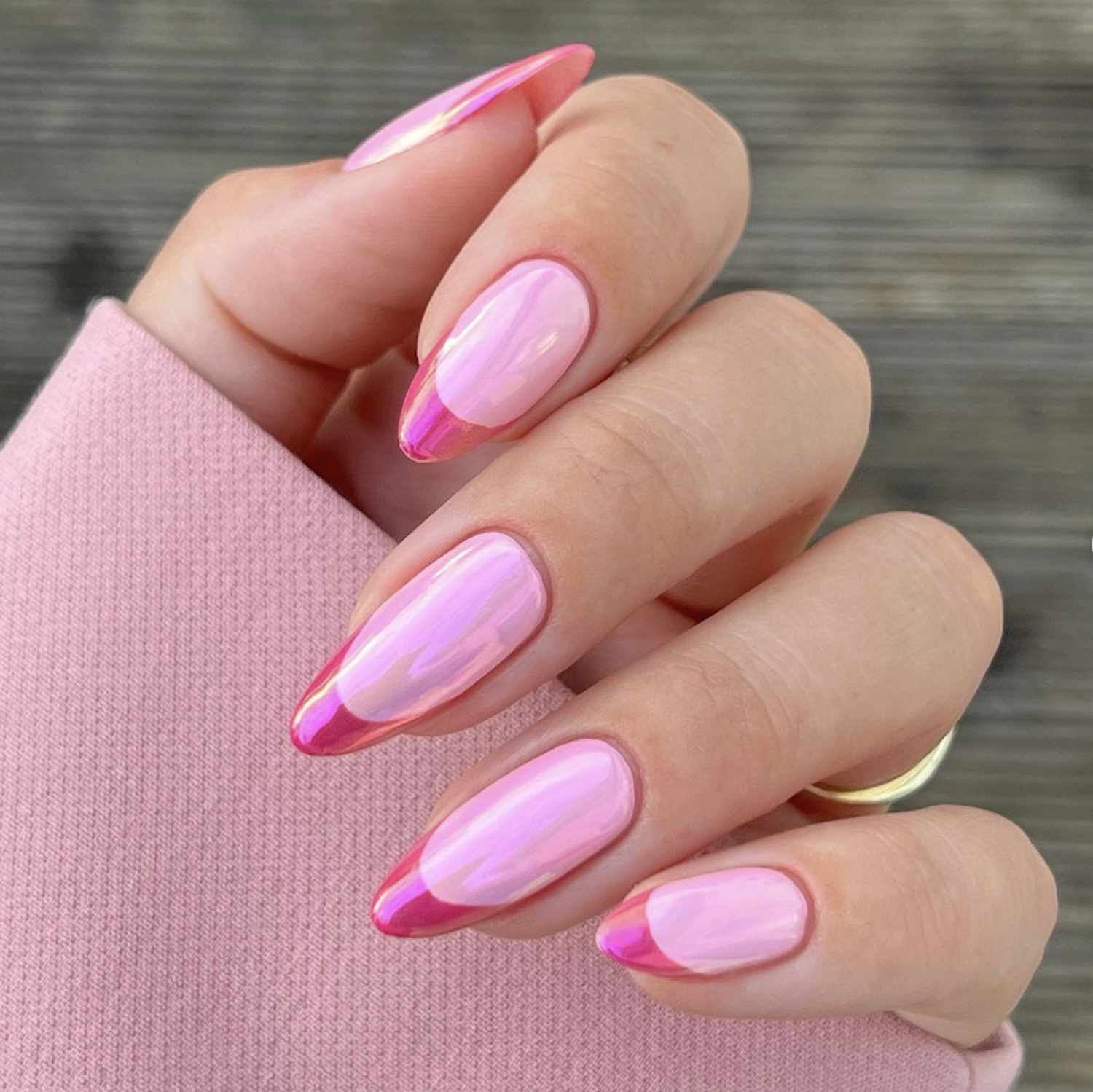 Pink Chrome French Tip Oval Pink Chrome French Tip Oval — Pink Chrome Nails