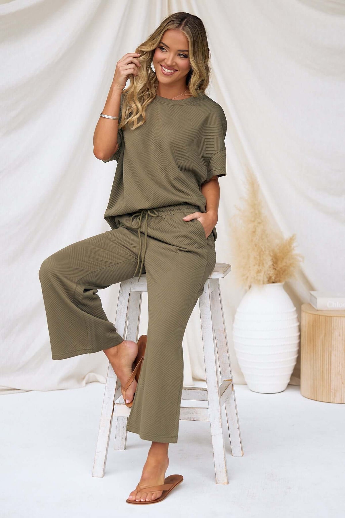 Textured Loungewear Set: Effortless Casual Day Style Textured Loungewear Set: Effortless Casual Day Style — Lazy Day Outfits