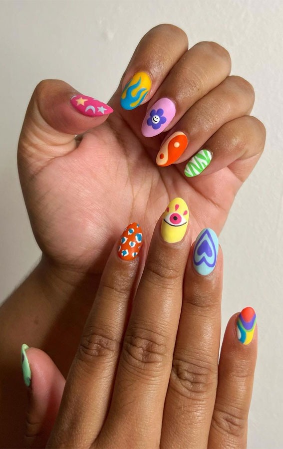 Expressive Fun Motifs on Oval Nails — Mismatched Nails