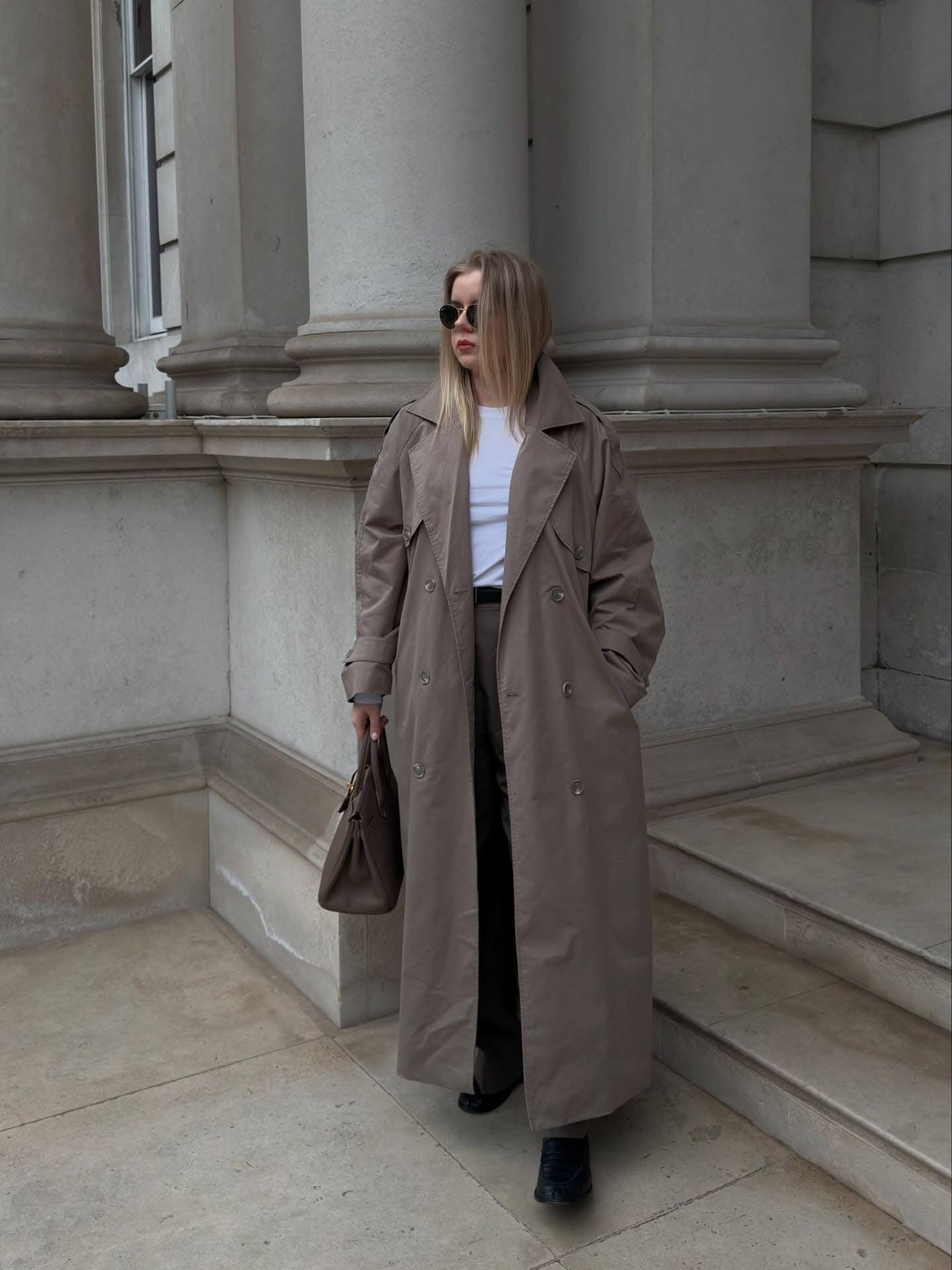 Longline Trench Coat for a Sophisticated Casual Look Longline Trench Coat for a Sophisticated Casual Look — Scandinavian Outfits