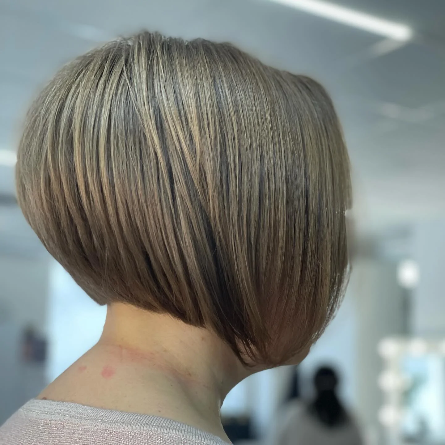 27 Stacked Angled Bob Haircuts for Modern Women